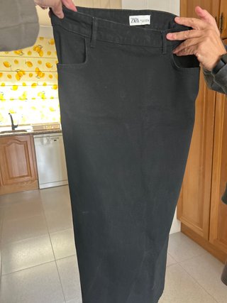 Falda vaquera negra Zara