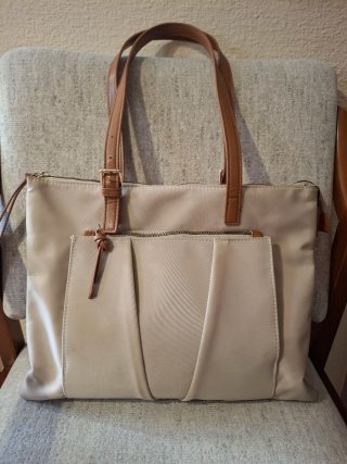 Bolso beige y marrón