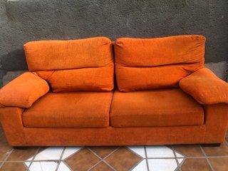 Sofá de Tela Naranja.