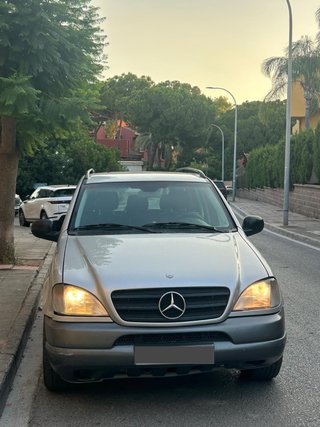 Mercedes-Benz Clase ML 2000