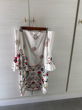 Vestido Blanco con Estampado Floral