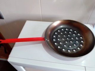 Sartén para castañas metálica