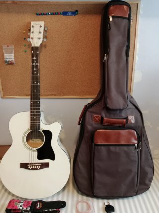 Guitarra Electroacústica Daytona Blanco Mate