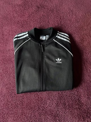 Chaqueta adidas negra
