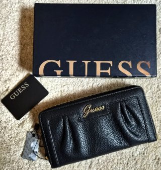 Cartera Guess Negra de Cuero Sintético