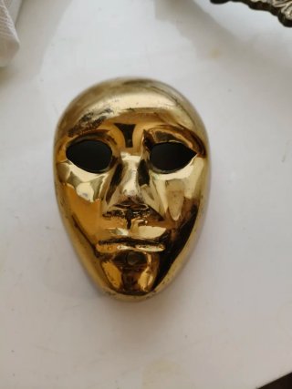 Máscara de Latón Pequeña