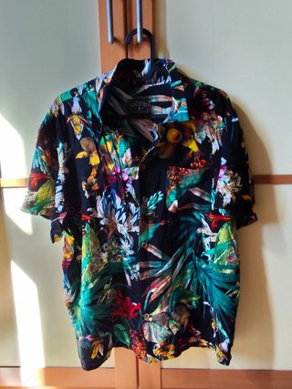 Camisa Hawaiana Kaotiko Estampado Tropical
