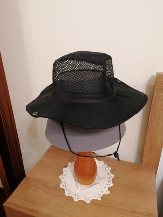 Gorro de ala ancha negro