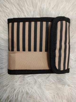 Billetero Monedero Rayas Beige y Negro