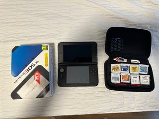 Nintendo 3DS XL Negra y Azul con Juegos