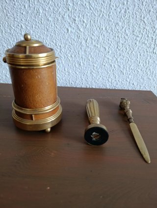 Caja Cigarrera Musical Vintage + abrecartas y sell