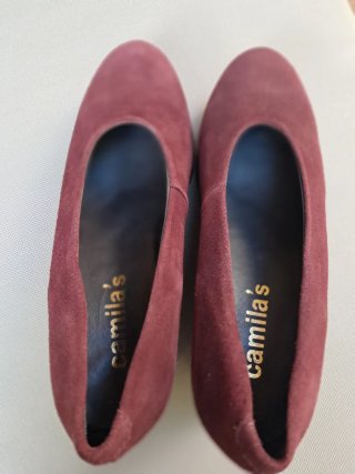 Zapatos Camila's Talla 40. Color Burdeos