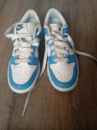 Zapatillas Nike Blancas y Azules Talla 35.5