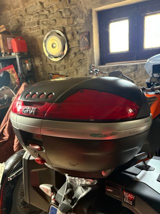 Top Case Givi V46