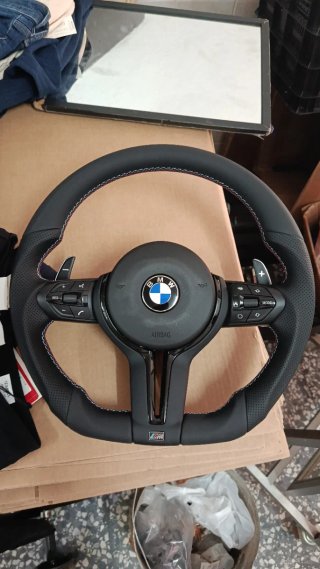 OFERTA VOLANTE BMW M PERFORMANCE COMPLETO