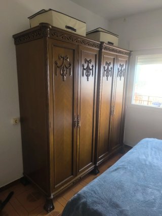 Armario de Madera Maciza Tallada 4 Puertas