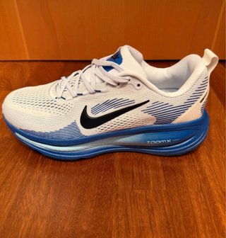 LOTE zapatillas Running Nike Vomero 18 talla 44