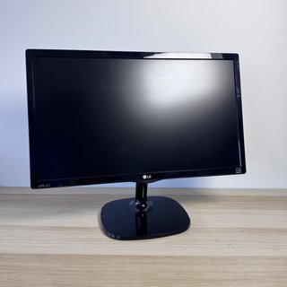 LG 22MP57VQ 21,5" Full HD IPS 60 Hz Negro Grado A