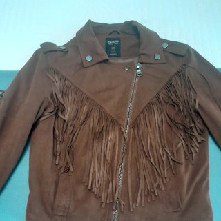 Cazadora Marrón con Flecos Bershka talla S