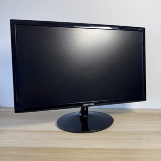 Samsung S24D330H 24" Full HD TN 60 Hz Negro GradoA