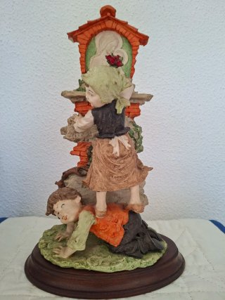 Figura Decorativa de Niños