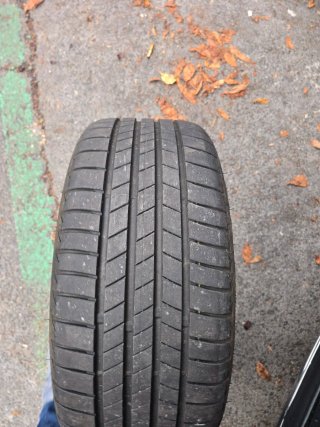 Neumático Bridgestone de segunda mano