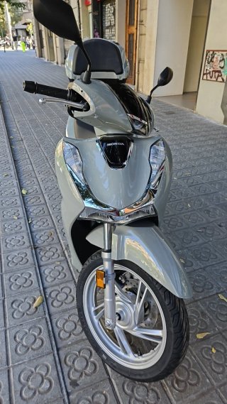 Honda SH125 Scooter Gris