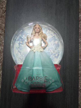 Barbie Holiday 2016 Collector