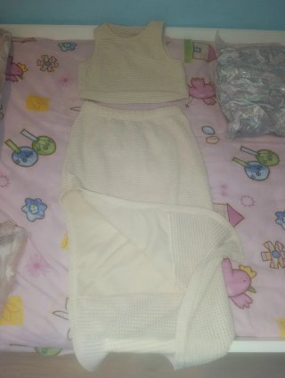Conjunto de falda y top beige