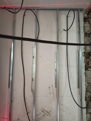 Manitas en: electricidad Fontanería  pintura, otro