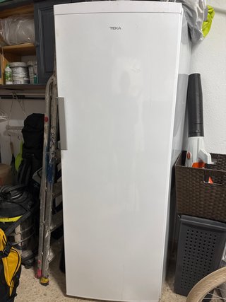 Congelador Vertical Teka