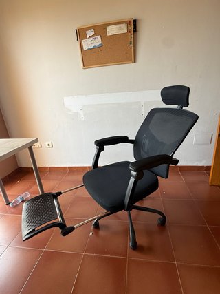 Silla de escritorio ergonómica negra