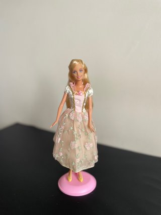 Barbie Aneliesse te 2005