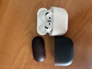 AirPods 4 Apple