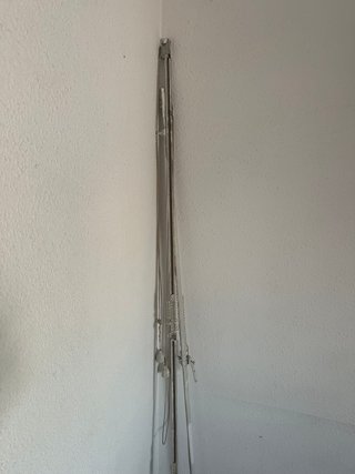 Barra de cortina metálica con cuerda