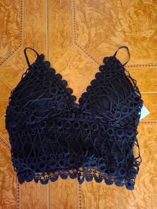 Top de encaje negro