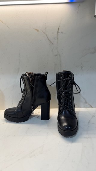 Botines Negros Tacón Ancho Estilo Militar