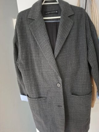 Chaqueta Zara Gris de Rayas