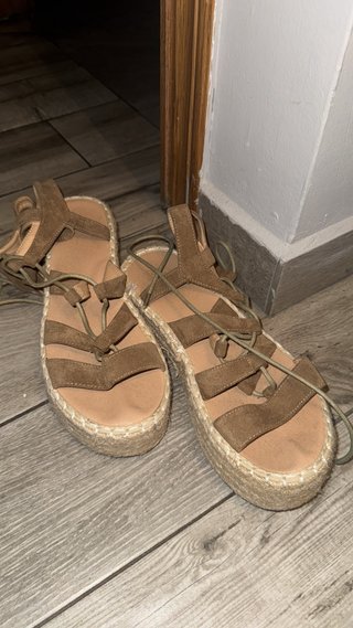 Sandalias Romanas con Plataforma