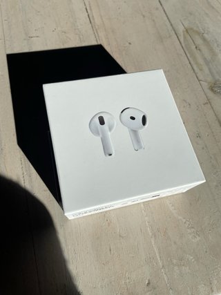 Apple AirPods 5 (Nuevos a estrenar y precintados)