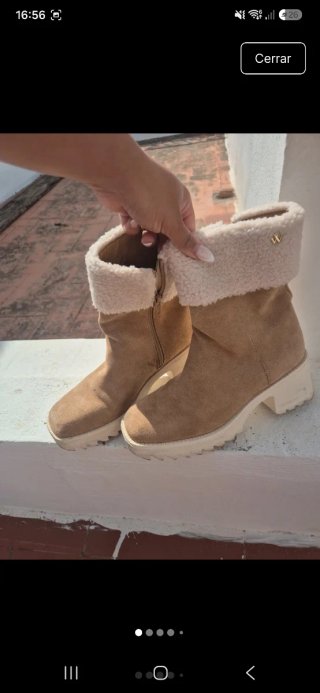 Botas de Terciopelo Beige