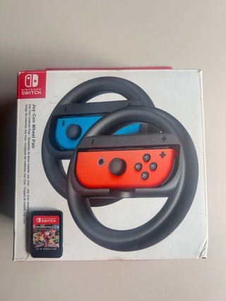 Mario Kart 8 Deluxe + Volantes Joy-Con Switch