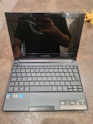 Netbook eMachines 10.1 pollici