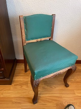 Silla de madera artesanal