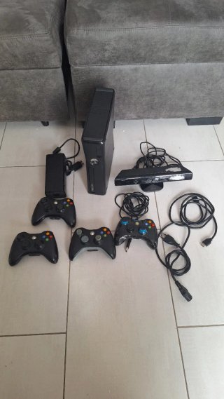 Xbox 360 250GB