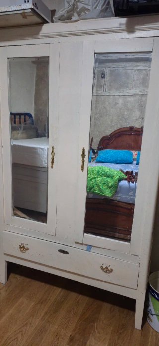 Armario Antiguo Blanco con Espejos