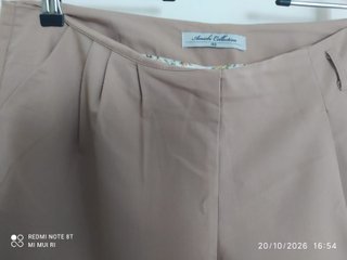 Pantalón Amichi Beige Talla 40