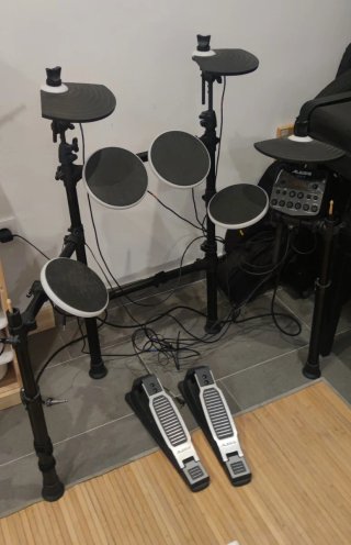 Batería Electrónica Alesis DM Lite Kit