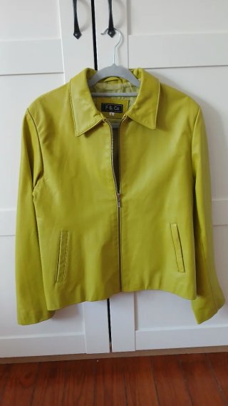 Cazadora de piel verde F & Co