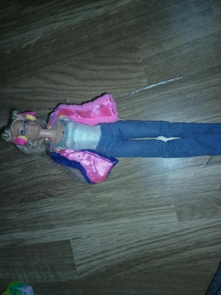 Muñeca Barbie con accesorios
